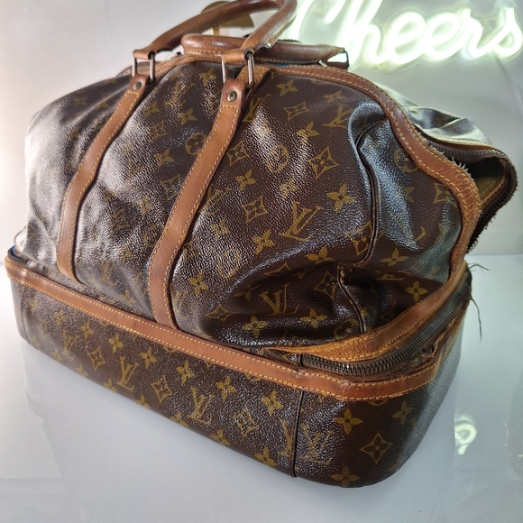 Louis Vuitton travel bag - Picture 7 of 11